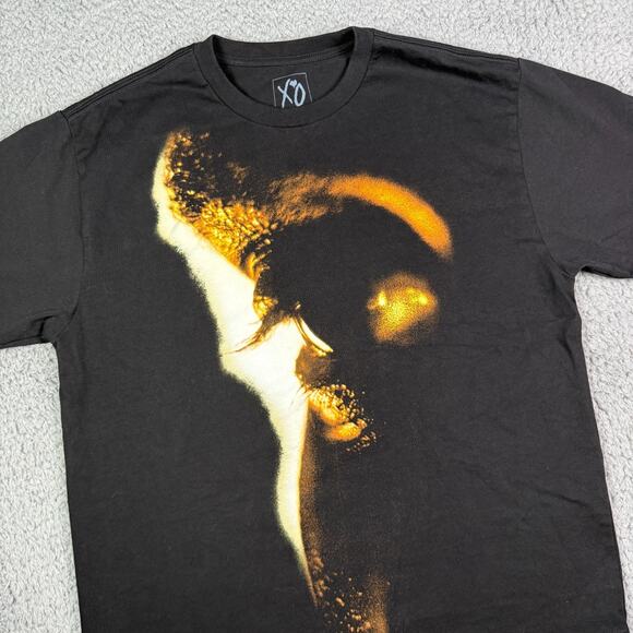 The Weeknd After Hours Til Dawn Tour 2025 Shirt Mens M Black Close Up Face XO - Picture 1 of 7